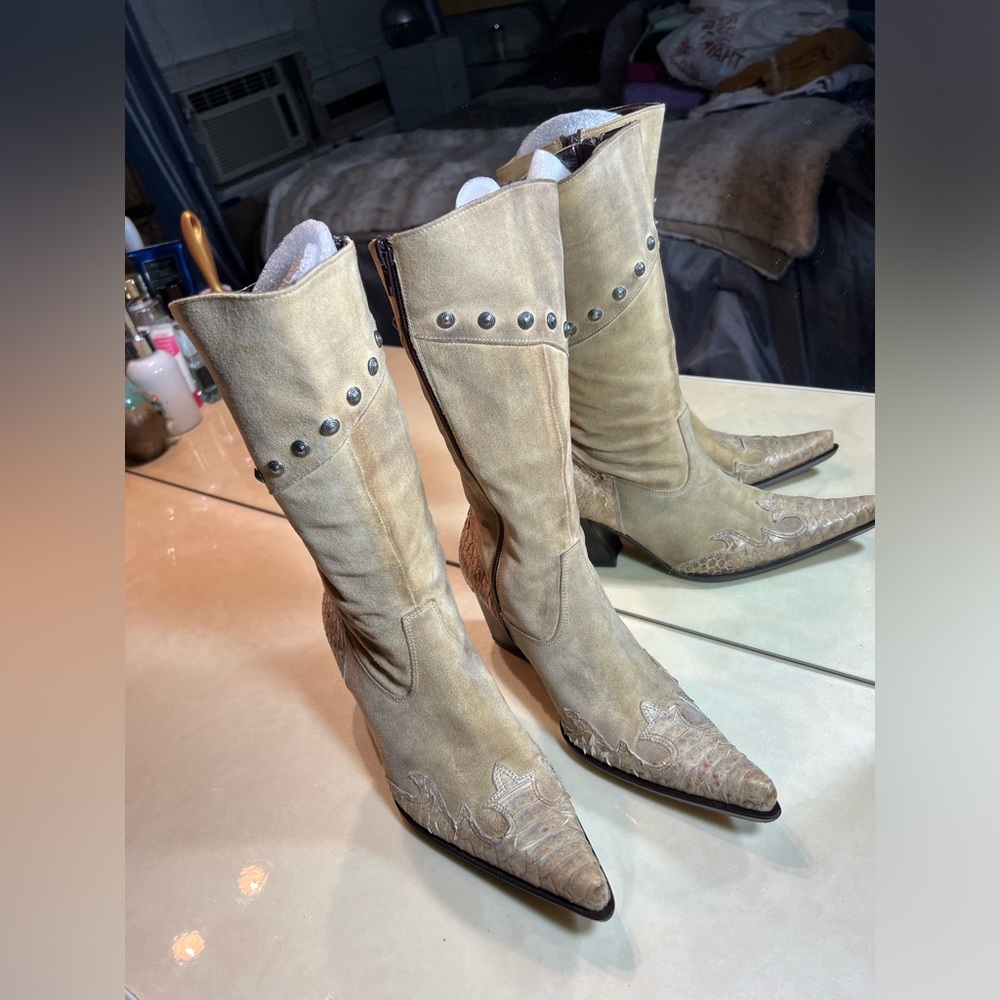 Janet & Janet Tan Leather studs & snake skin Distressed Boho Western Boots 36 - Picture 4 of 14